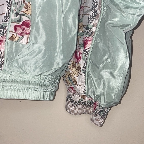 𝅺VINTAGE Hunt Club Light Green Floral Jacket 100% Silk Size Large - Picture 6 of 11
